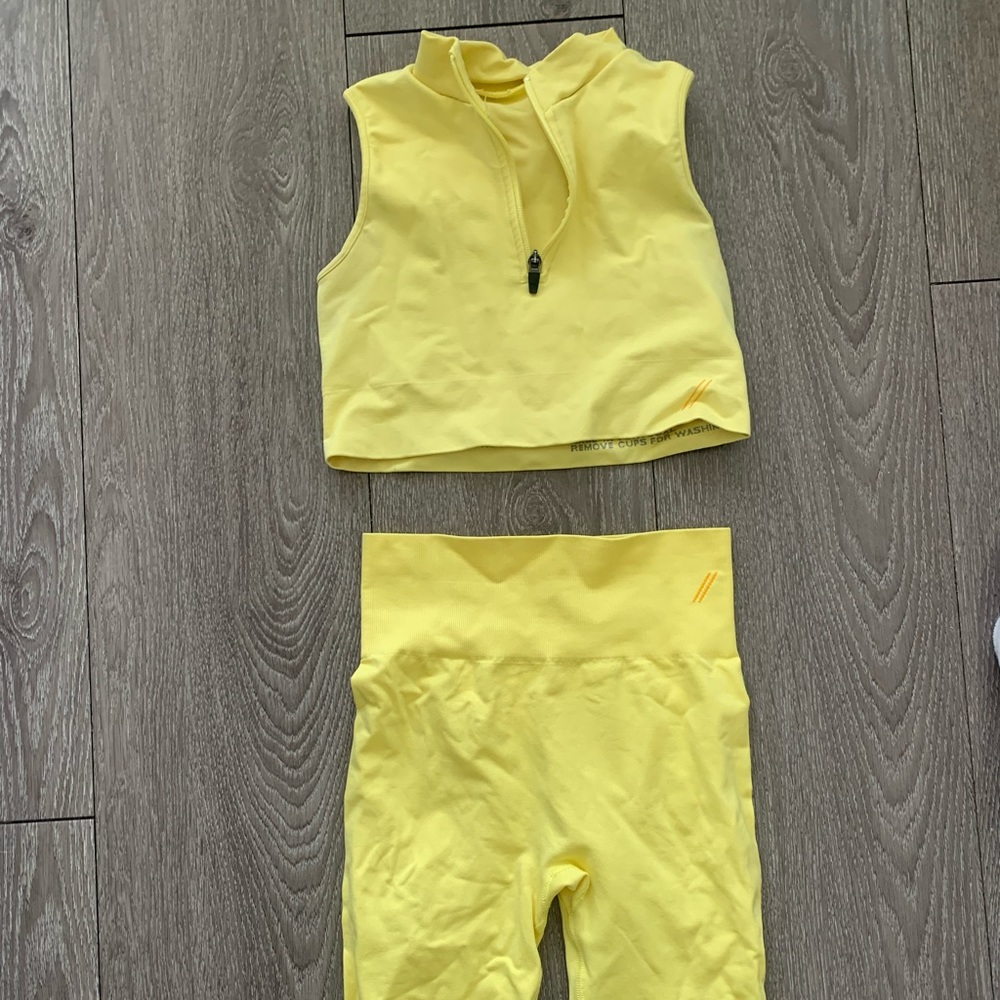 Yellow workout set💛
